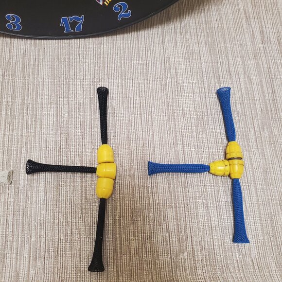 Magnetic Dart Board - With Darts - Picture 3 of 11